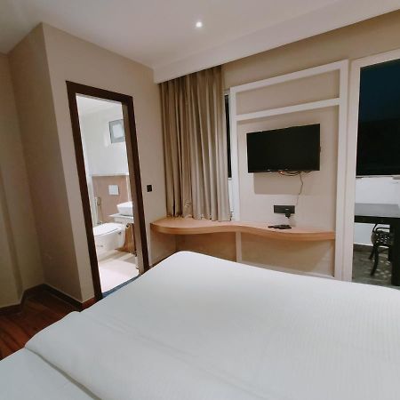 Aura Rooms Dehradun Exterior foto